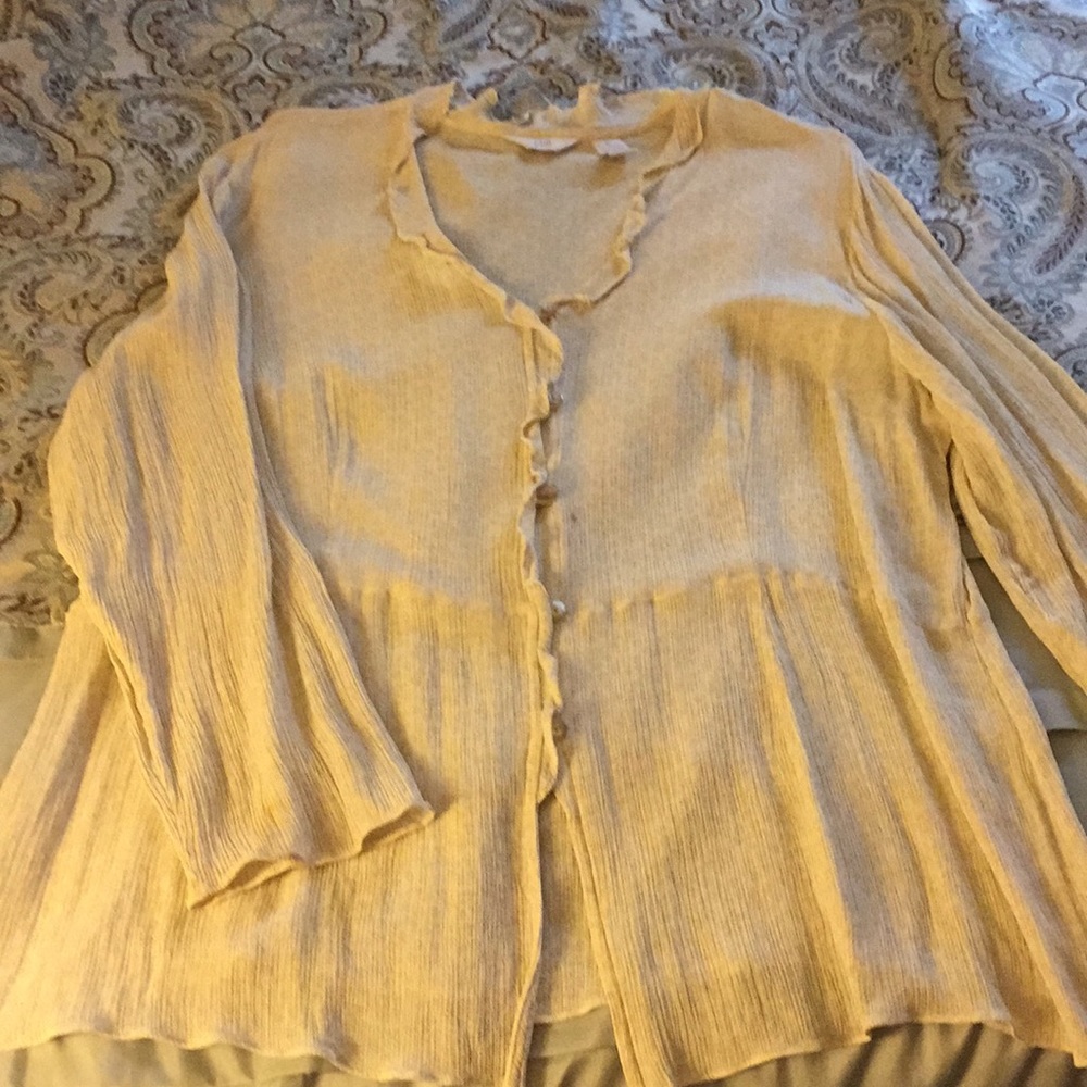 XL cream long sleeve blouse